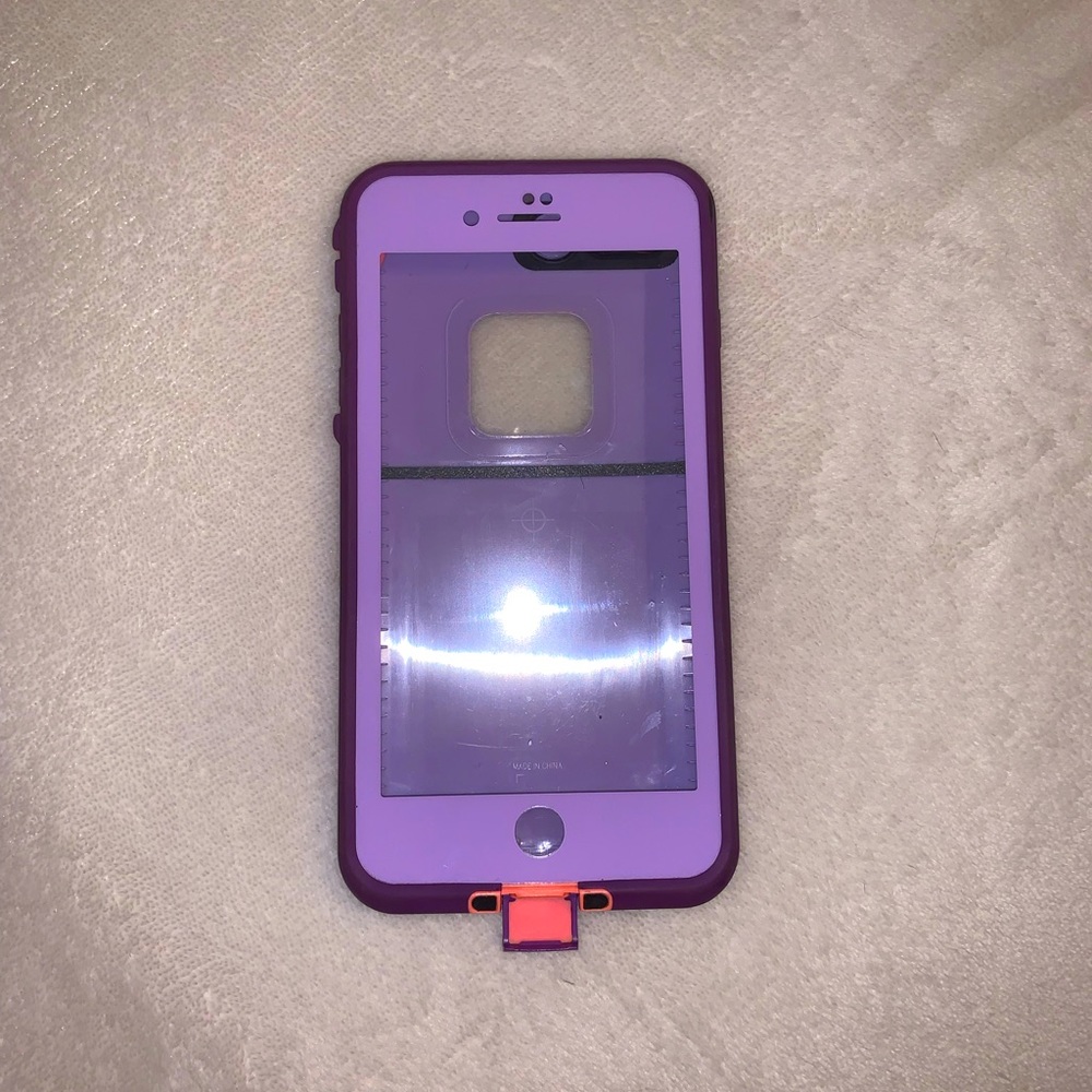 iPhone 8+ Lifeproof fre case - waterproof